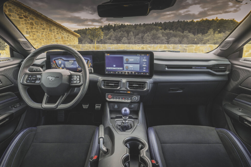 Cyfrowe wnętrze Nowego Forda Mustang